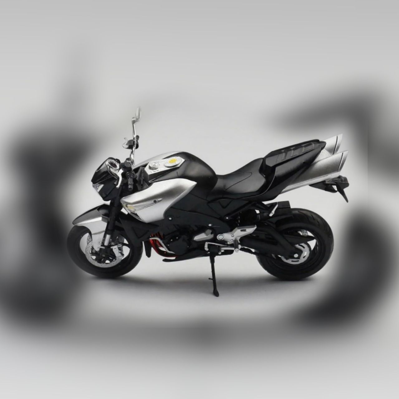 Suzuki B-King